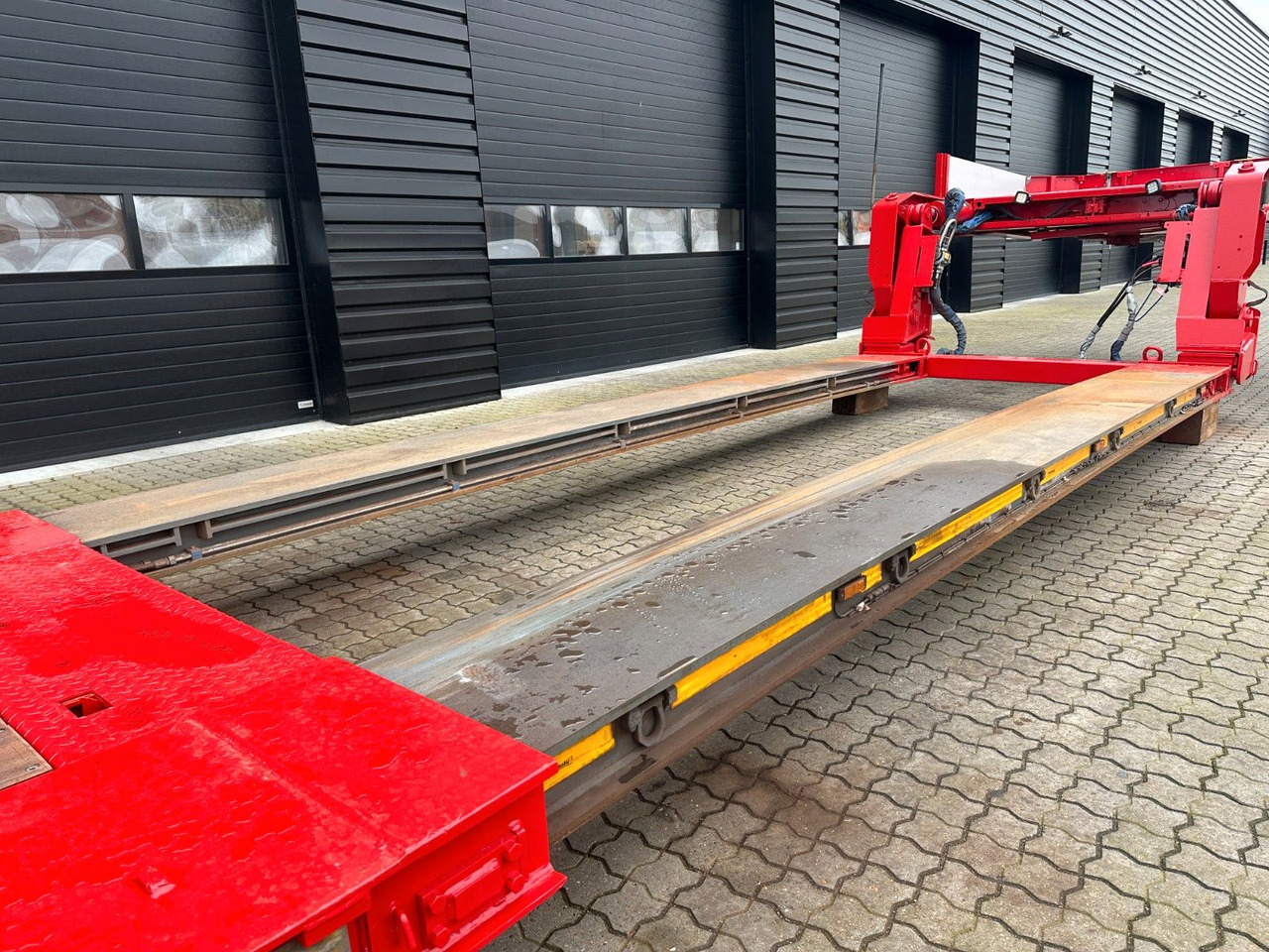 Faymonville Megamax 2 achs tiefbett / Neu Lackiert Faymonville Megamax 2 achs tiefbett / Neu Lackiert - Semireboque baixa: foto 5 Faymonville Megamax 2 achs tiefbett / Neu Lackiert Faymonville Megamax 2 achs tiefbett / Neu Lackiert - Semireboque baixa: foto 5