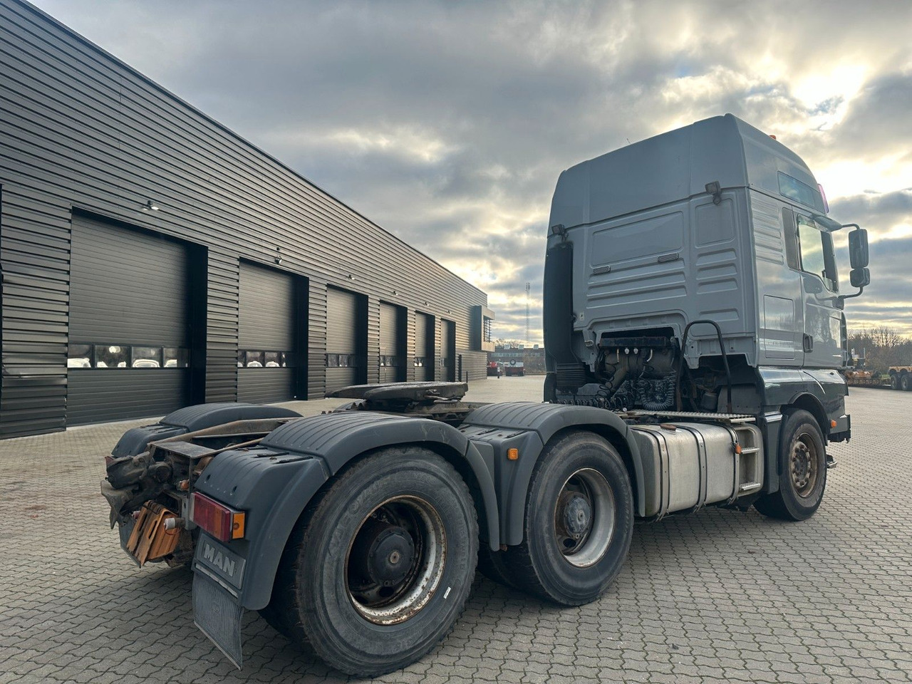 MAN TGA 26.530 6x4 / 120 T - Tractor: foto 4 MAN TGA 26.530 6x4 / 120 T - Tractor: foto 4