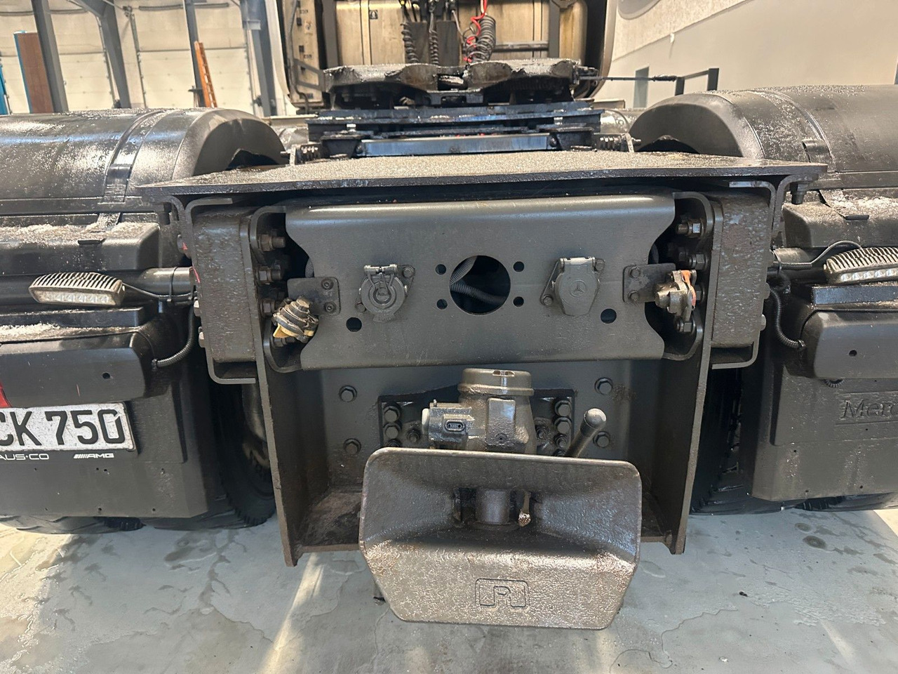 Mercedes-Benz Actros 4163 WSK 8x4 250 to. Push/Pull Schwerlast - Tractor: foto 3 Mercedes-Benz Actros 4163 WSK 8x4 250 to. Push/Pull Schwerlast - Tractor: foto 3