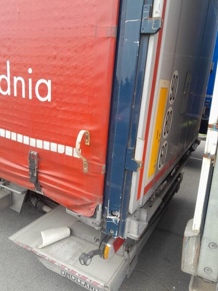 Kögel SN24 - Semi-reboque de lona: foto 5 Kögel SN24 - Semi-reboque de lona: foto 5