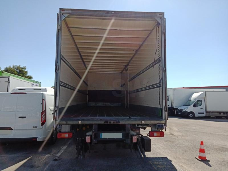 Renault D-Series 19 Wide 320 - Caminhão furgão: foto 3 Renault D-Series 19 Wide 320 - Caminhão furgão: foto 3