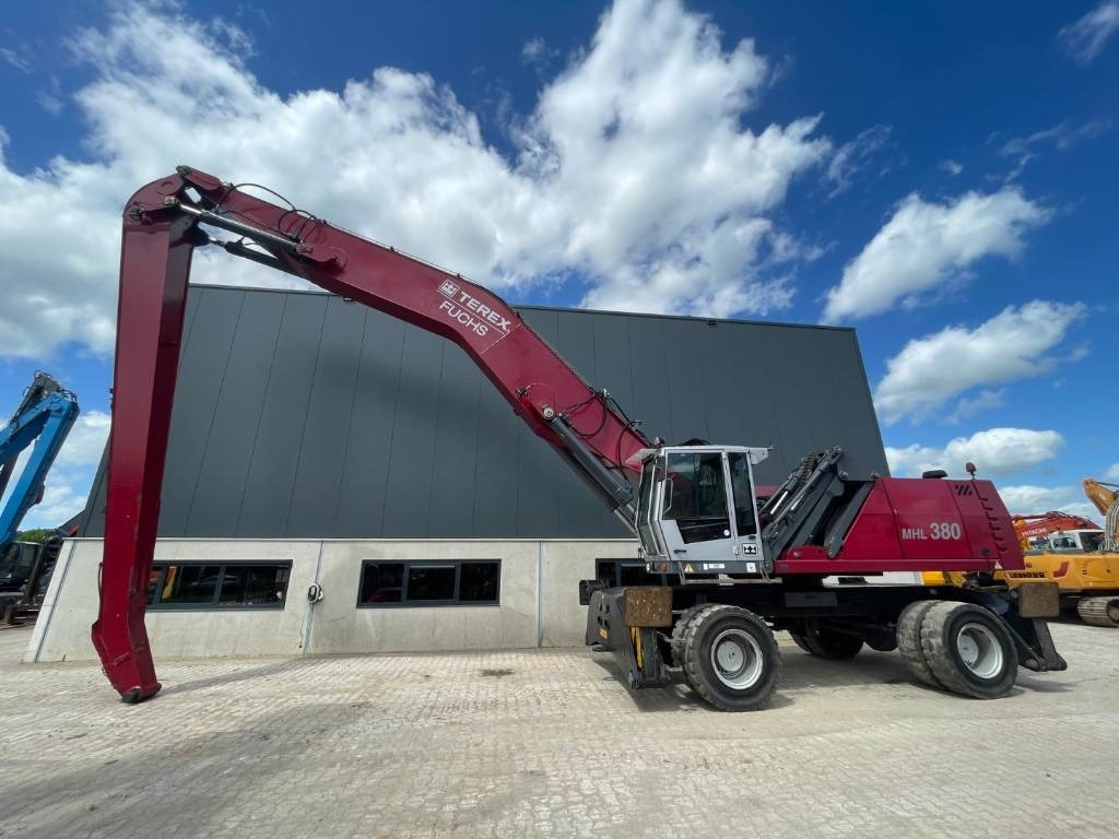 Fuchs MHL380 -- MHL 380 -- 21 mtr reach - Manipulador de material: foto 2 Fuchs MHL380 -- MHL 380 -- 21 mtr reach - Manipulador de material: foto 2