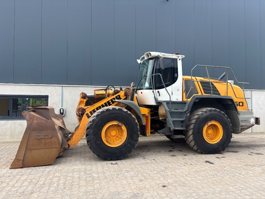 Liebherr L 550 - Carregadeira de rodas: foto 2 Liebherr L 550 - Carregadeira de rodas: foto 2