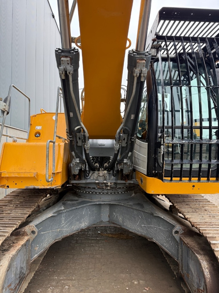 Liebherr R 946 LC - R946 - R946LC - R 938 - Escavadora de rastos: foto 5 Liebherr R 946 LC - R946 - R946LC - R 938 - Escavadora de rastos: foto 5