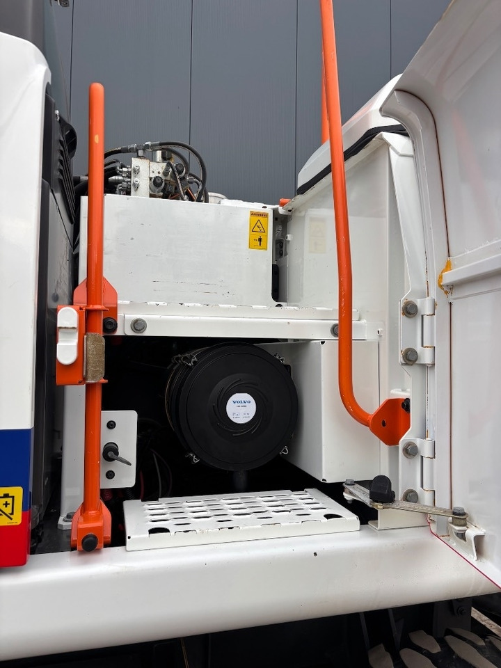 Escavadeira de rodas Volvo EW 210 D - EW210 - EW210D - EW 180 - EW 240: foto 41