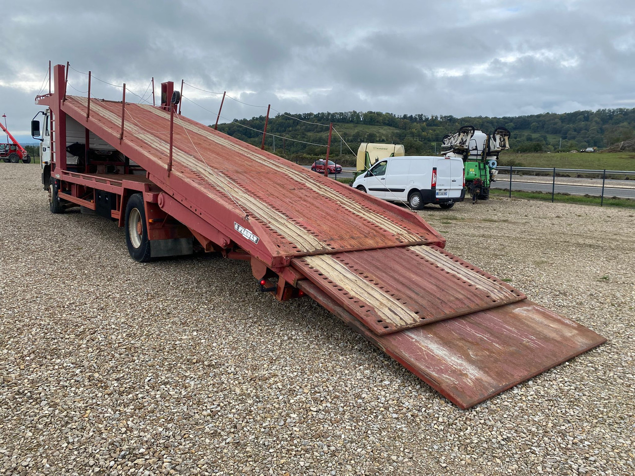 RENAULT GR 280 - Caminhão transporte de veículos: foto 4 RENAULT GR 280 - Caminhão transporte de veículos: foto 4