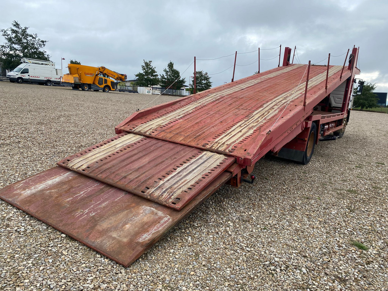 RENAULT GR 280 - Caminhão transporte de veículos: foto 3 RENAULT GR 280 - Caminhão transporte de veículos: foto 3