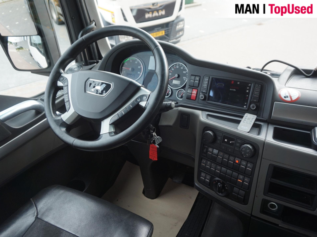 MAN TGX 26.510 6X2-4 LL / BDF / Lift-Axle / Euro 6 - Caminhão transportador de contêineres/ Caixa móvel: foto 5 MAN TGX 26.510 6X2-4 LL / BDF / Lift-Axle / Euro 6 - Caminhão transportador de contêineres/ Caixa móvel: foto 5