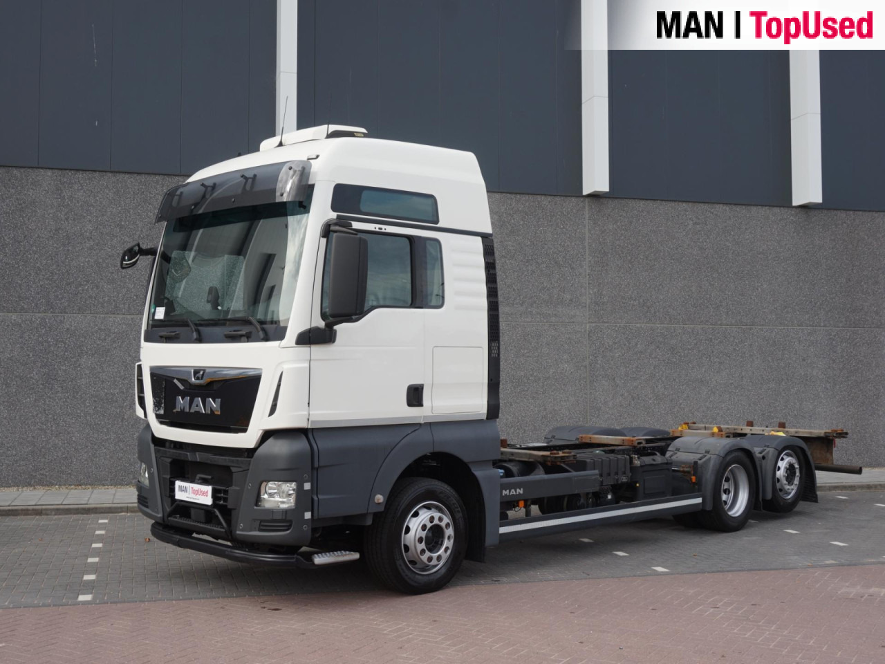 MAN TGX 26.510 6X2-4 LL / BDF / Lift-Axle / Euro 6 - Caminhão transportador de contêineres/ Caixa móvel: foto 1 MAN TGX 26.510 6X2-4 LL / BDF / Lift-Axle / Euro 6 - Caminhão transportador de contêineres/ Caixa móvel: foto 1