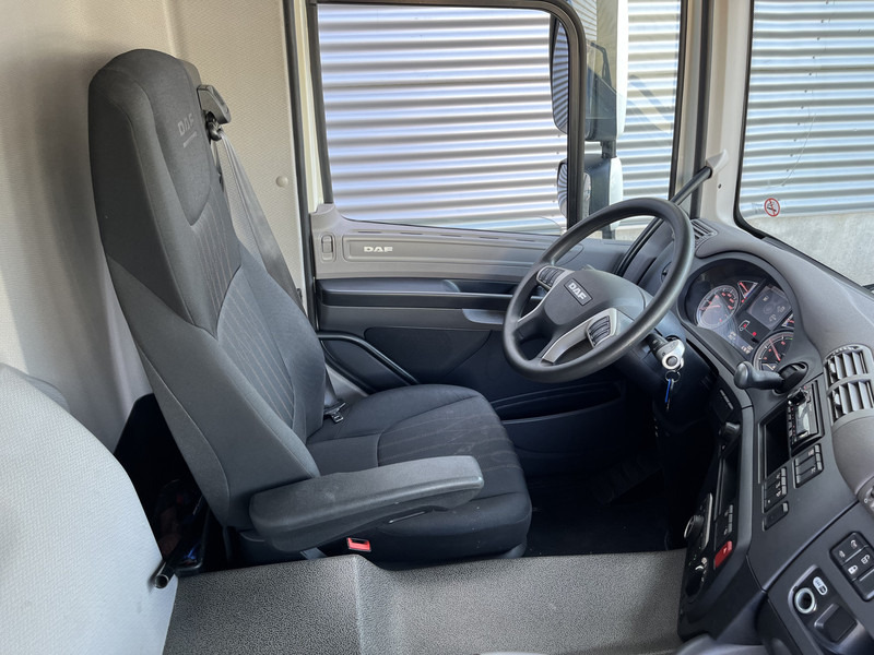 DAF CF 260 FA / 18 Ton / 67 dkm / Box / Laadklep / APK 07-25 - Caminhão furgão: foto 3 DAF CF 260 FA / 18 Ton / 67 dkm / Box / Laadklep / APK 07-25 - Caminhão furgão: foto 3