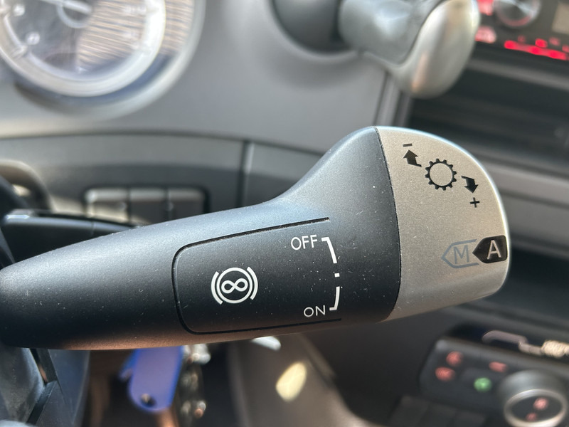 DAF CF 260 FA / Carrier Koeler - 30 gr / Chereau Frigobox / Laadklep 2000 kg - Caminhão frigorífico: foto 5 DAF CF 260 FA / Carrier Koeler - 30 gr / Chereau Frigobox / Laadklep 2000 kg - Caminhão frigorífico: foto 5