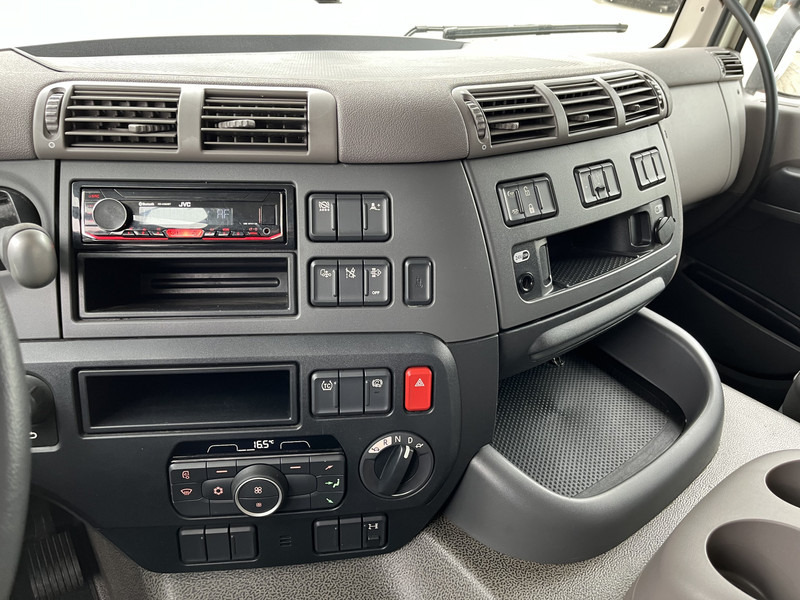 DAF CF 260 FA / Carrier Koeler - 30 gr / Chereau Frigobox / Laadklep 2000 kg - Caminhão frigorífico: foto 5 DAF CF 260 FA / Carrier Koeler - 30 gr / Chereau Frigobox / Laadklep 2000 kg - Caminhão frigorífico: foto 5