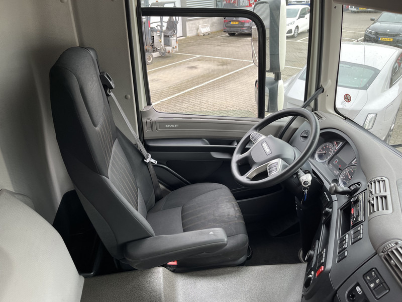 DAF CF 260 FA / Carrier Koeler - 30 gr / Chereau Frigobox / Laadklep 2000 kg - Caminhão frigorífico: foto 3 DAF CF 260 FA / Carrier Koeler - 30 gr / Chereau Frigobox / Laadklep 2000 kg - Caminhão frigorífico: foto 3