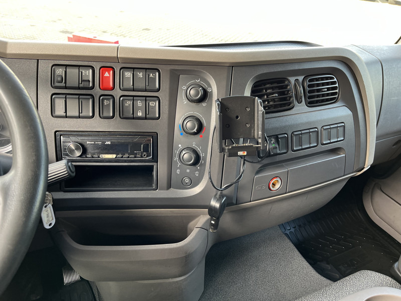 DAF LF 180 FA Euro 6 / 12 Ton / 400 dkm / Box / Laadklep - Caminhão furgão: foto 5 DAF LF 180 FA Euro 6 / 12 Ton / 400 dkm / Box / Laadklep - Caminhão furgão: foto 5