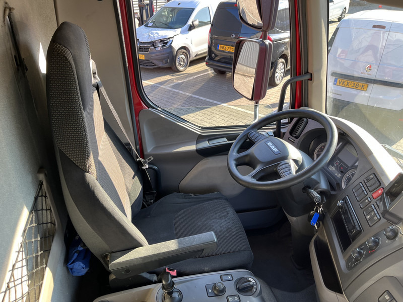 DAF LF 210 FA / 12 Ton / 394 dkm / Box / Loadlift / NL Truck - Caminhão furgão: foto 3 DAF LF 210 FA / 12 Ton / 394 dkm / Box / Loadlift / NL Truck - Caminhão furgão: foto 3