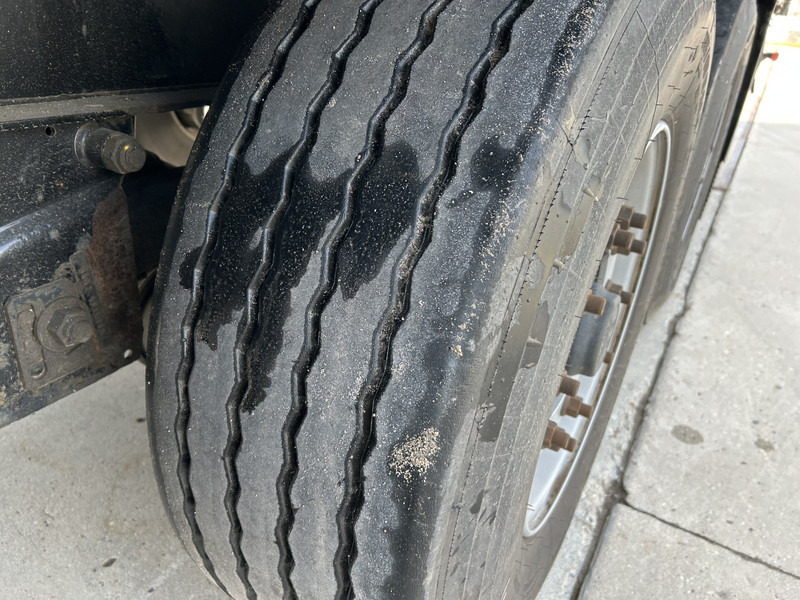 Locação de Krone DryLiner / Box Trailer / 3 Axle BPW Disk / APK TUV 12-25 Krone DryLiner / Box Trailer / 3 Axle BPW Disk / APK TUV 12-25: foto 8