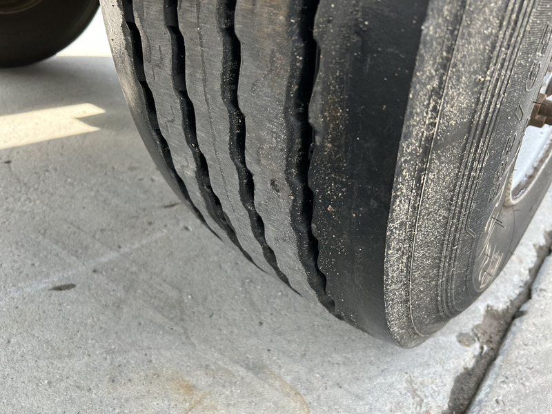 Locação de Krone DryLiner / Box Trailer / 3 Axle BPW Disk / APK TUV 12-25 Krone DryLiner / Box Trailer / 3 Axle BPW Disk / APK TUV 12-25: foto 6