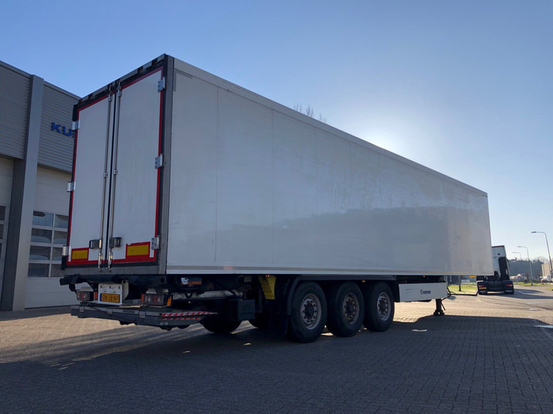Krone Koeloplegger / Carrier Vector / Liftas / Bloemen / Laadlift / APK-TUV 11-25 - Semireboque frigorífico: foto 2 Krone Koeloplegger / Carrier Vector / Liftas / Bloemen / Laadlift / APK-TUV 11-25 - Semireboque frigorífico: foto 2