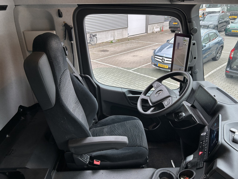 Mercedes-Benz Actros 2124 / Carrier Koeler -30 gr / Cheraeu / Laadklep / APK 01-26 - Caminhão frigorífico: foto 3 Mercedes-Benz Actros 2124 / Carrier Koeler -30 gr / Cheraeu / Laadklep / APK 01-26 - Caminhão frigorífico: foto 3