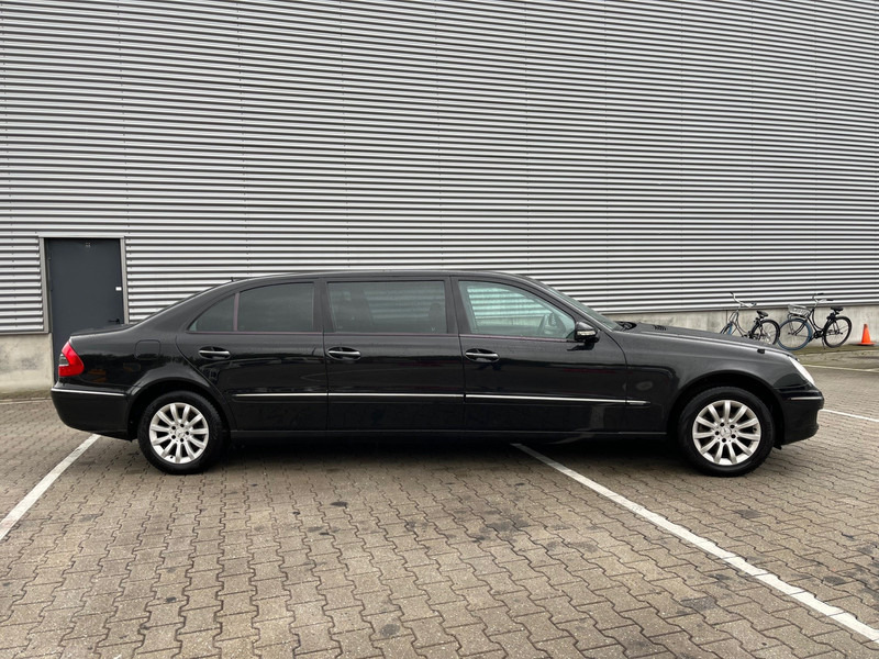 Mercedes-Benz E-Klasse / Limousine / 240 Avantgarde / 4-Matic / 8-pers / APK/TUV 09-2026 / - Sedã: foto 2 Mercedes-Benz E-Klasse / Limousine / 240 Avantgarde / 4-Matic / 8-pers / APK/TUV 09-2026 / - Sedã: foto 2