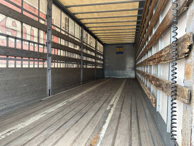 Renders ROC 12.10 City / Curtainside / Loadlift 2000 kg / NL Trailer - Semi-reboque de lona: foto 3 Renders ROC 12.10 City / Curtainside / Loadlift 2000 kg / NL Trailer - Semi-reboque de lona: foto 3