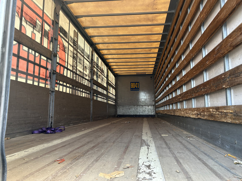 Renders ROC 12.10 City / Curtainside / Loadlift 2000 kg / NL Trailer - Semi-reboque de lona: foto 4 Renders ROC 12.10 City / Curtainside / Loadlift 2000 kg / NL Trailer - Semi-reboque de lona: foto 4