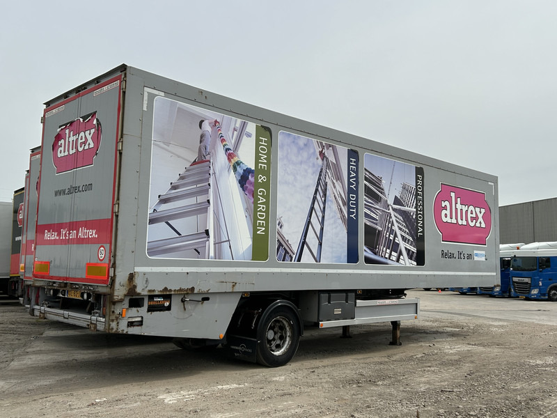 Renders ROC 12.10 City / Curtainside / Loadlift 2000 kg / NL Trailer - Semi-reboque de lona: foto 3 Renders ROC 12.10 City / Curtainside / Loadlift 2000 kg / NL Trailer - Semi-reboque de lona: foto 3