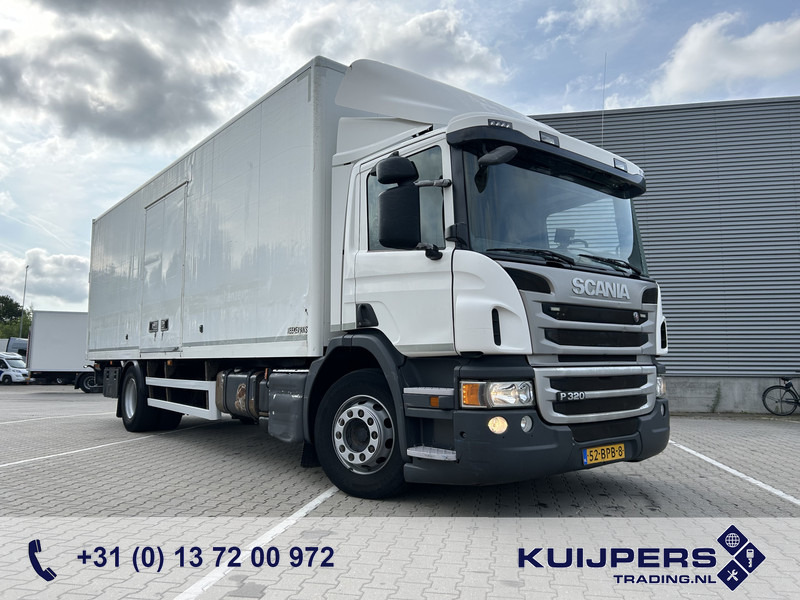 Scania P 320 / 18 ton / 545 dkm / Box 8 mtr / Loadlift / APK TUV 08-25 - Caminhão furgão: foto 1 Scania P 320 / 18 ton / 545 dkm / Box 8 mtr / Loadlift / APK TUV 08-25 - Caminhão furgão: foto 1