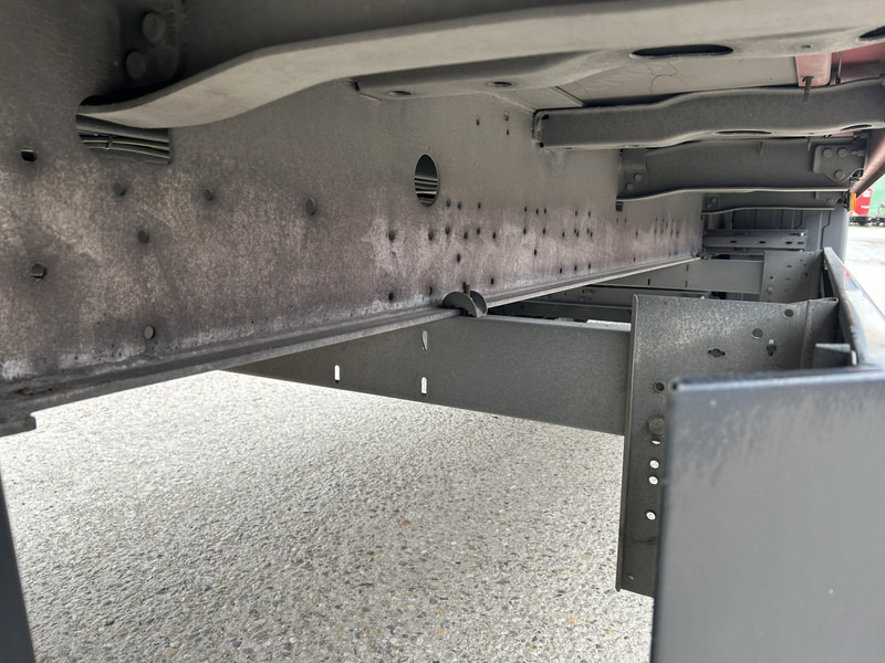 Schmitz Cargobull SCB S3B / Box Trailer / 2x Liftas / APK TUV 10-26 - Semireboque furgão: foto 5 Schmitz Cargobull SCB S3B / Box Trailer / 2x Liftas / APK TUV 10-26 - Semireboque furgão: foto 5