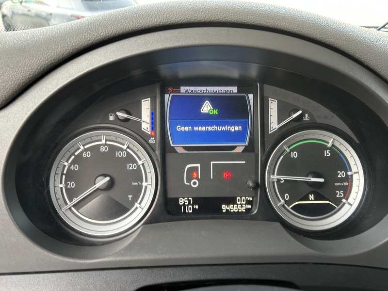 DAF CF 400 FT Space Cab / 945 dkm / Smart Tacho V2 / Stand Airco / APK TUV 01-26 - Tractor: foto 4 DAF CF 400 FT Space Cab / 945 dkm / Smart Tacho V2 / Stand Airco / APK TUV 01-26 - Tractor: foto 4