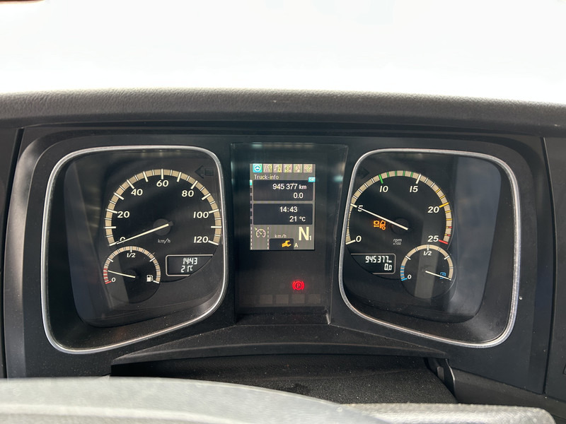 Mercedes-Benz Actros 1842 Streamspace / 945 dkm / 2 Tanks / NL Truck - Tractor: foto 4 Mercedes-Benz Actros 1842 Streamspace / 945 dkm / 2 Tanks / NL Truck - Tractor: foto 4