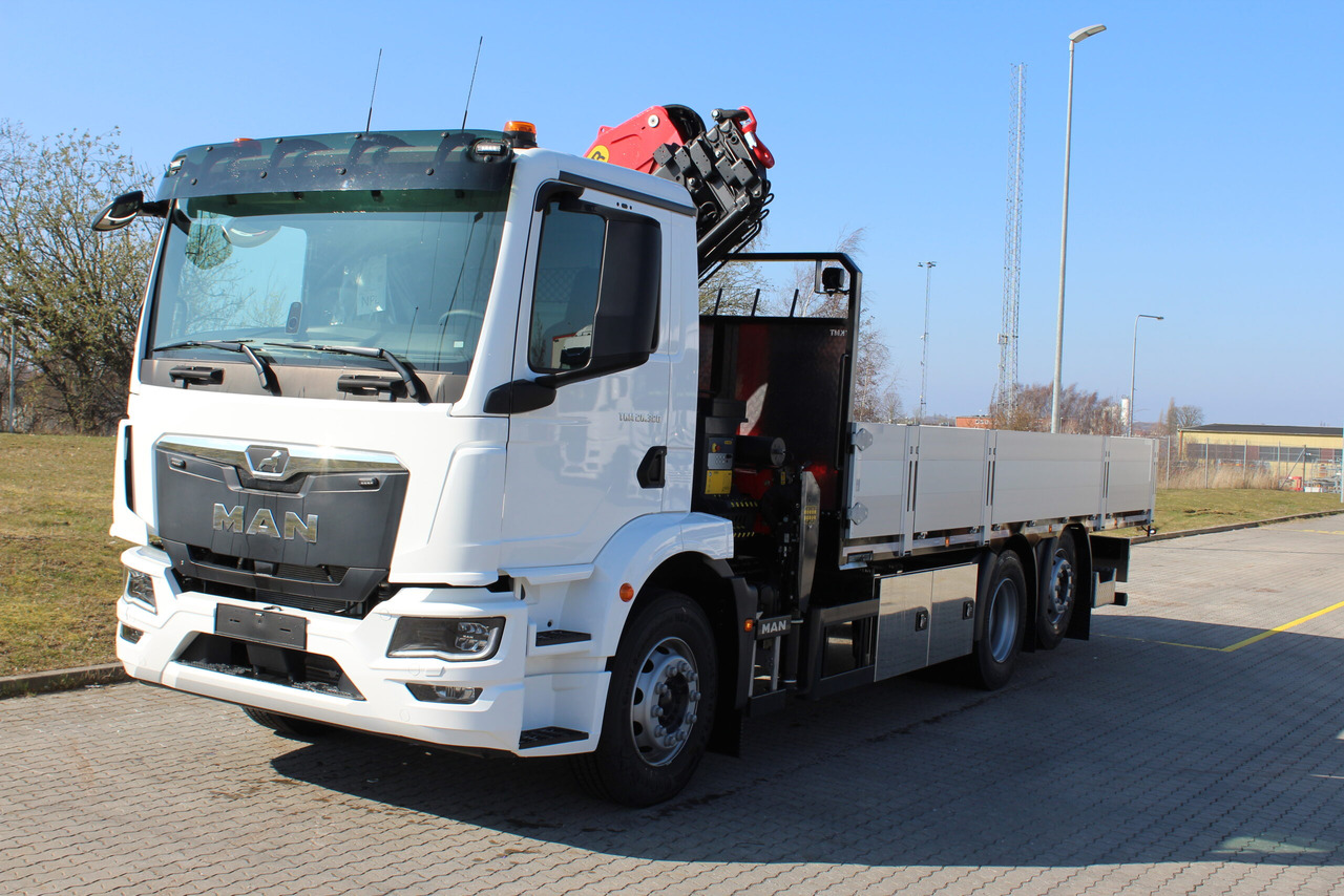 MAN TGM 26.320 6×2-4 PK19.001SLD5 Brädgårdsbil - Camião de caixa aberta/ Plataforma, Caminhão grua: foto 1 MAN TGM 26.320 6×2-4 PK19.001SLD5 Brädgårdsbil - Camião de caixa aberta/ Plataforma, Caminhão grua: foto 1
