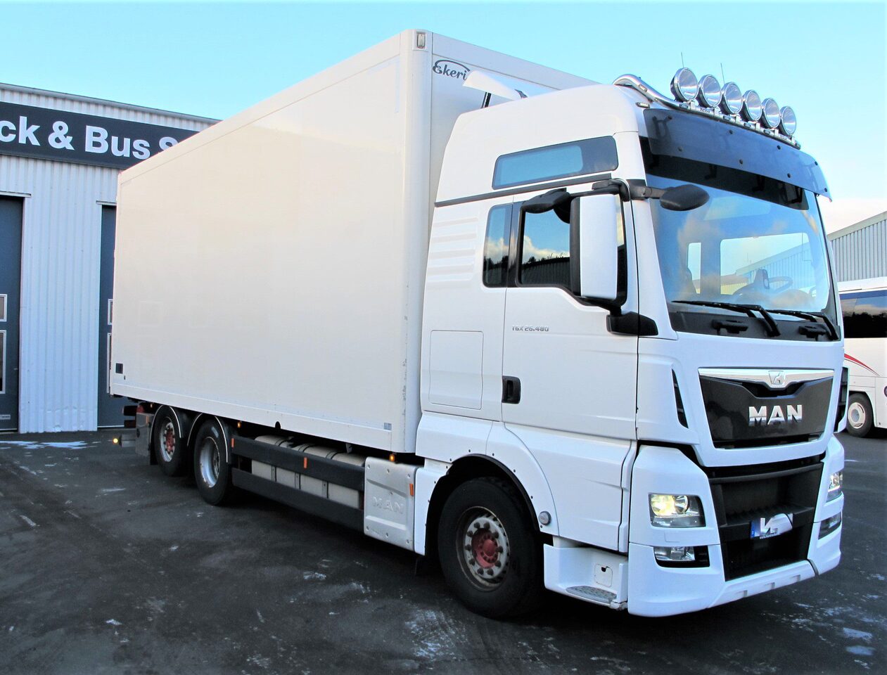 MAN TGX 26.480 6×2-4 Skåp/Fjärr - Caminhão furgão: foto 4 MAN TGX 26.480 6×2-4 Skåp/Fjärr - Caminhão furgão: foto 4