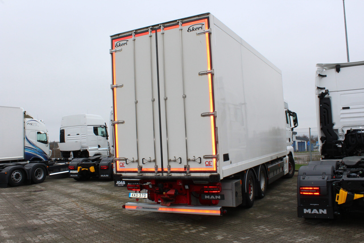 MAN TGX 26.480 6×2-4 Skåp/Fjärr - Caminhão furgão: foto 3 MAN TGX 26.480 6×2-4 Skåp/Fjärr - Caminhão furgão: foto 3