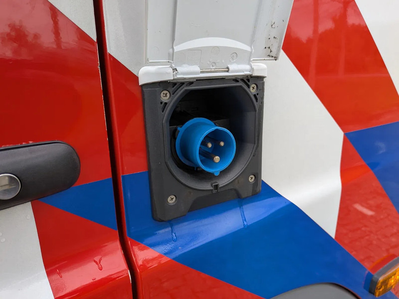 Mercedes-Benz NG 1626 V8 - Carro de bombeiro: foto 5 Mercedes-Benz NG 1626 V8 - Carro de bombeiro: foto 5