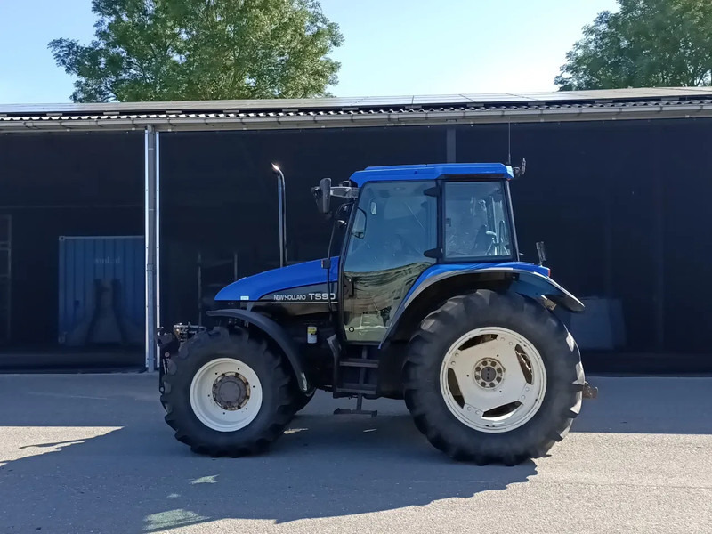 New Holland TS90 TS90 - Trator: foto 2 New Holland TS90 TS90 - Trator: foto 2