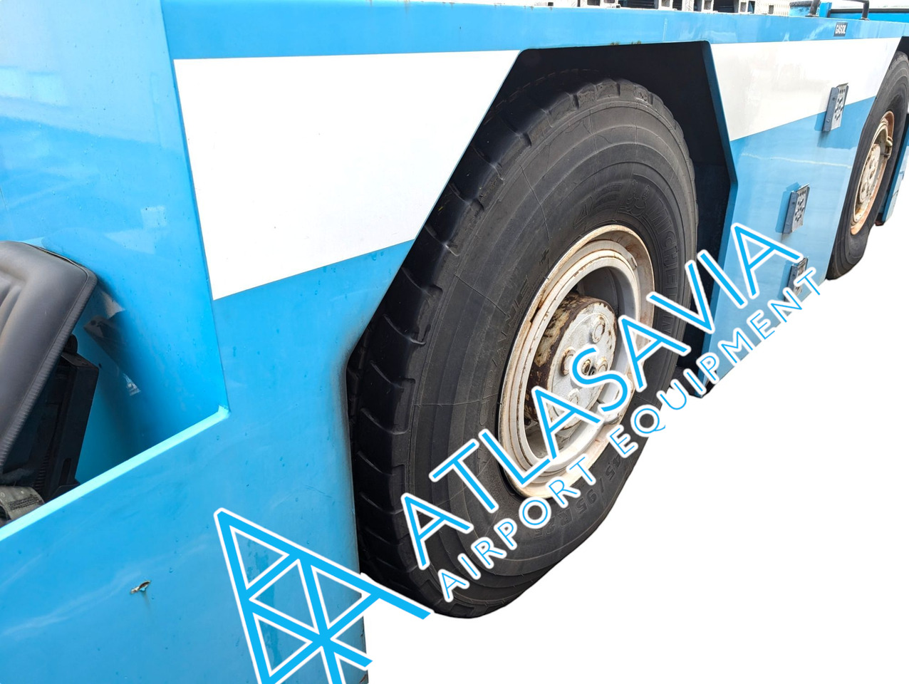 Schopf F 396 - Trator de push-back: foto 2 Schopf F 396 - Trator de push-back: foto 2