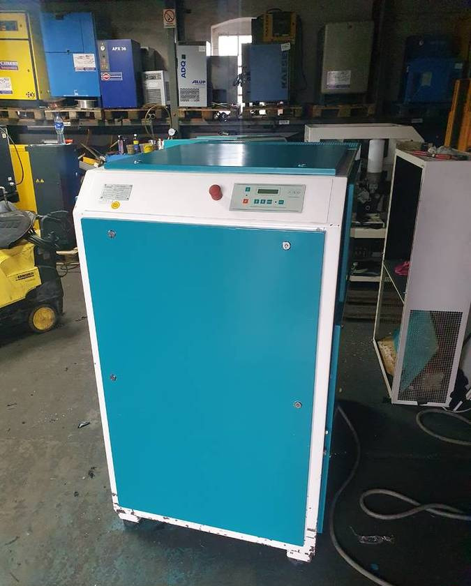 KOMPRESOR ŚRUBOWY RENNER RS 45 KW - Compressor de ar: foto 3 KOMPRESOR ŚRUBOWY RENNER RS 45 KW - Compressor de ar: foto 3