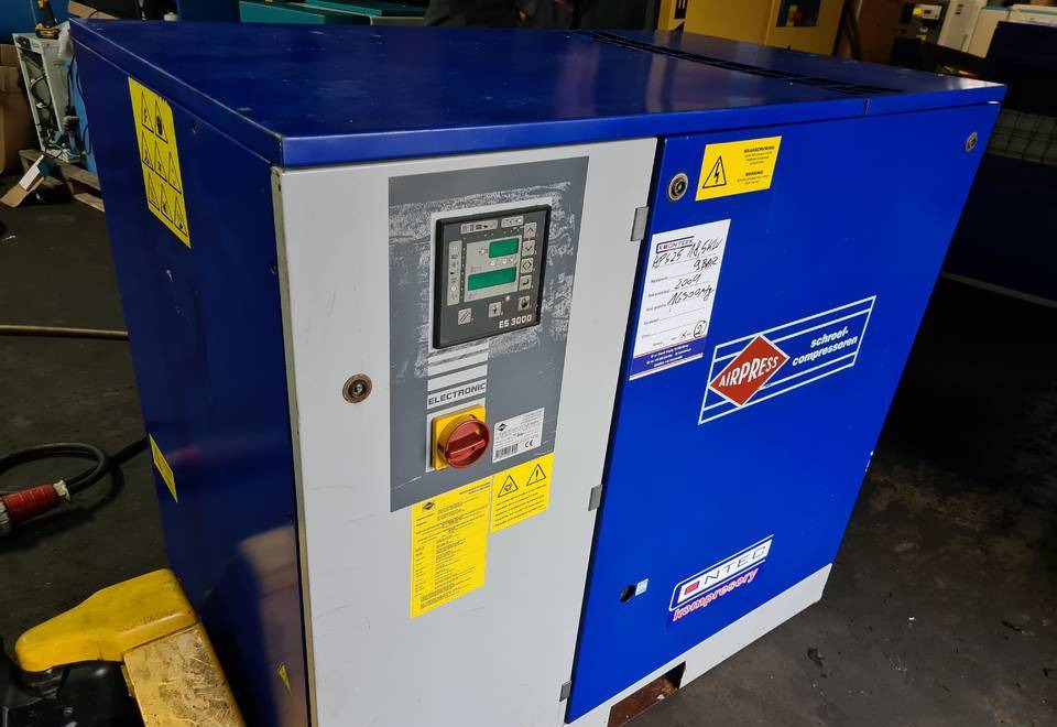 Kompresor śrubowy AIRPRESS APS 25, 18,5 kw, (2) - Compressor de ar: foto 3 Kompresor śrubowy AIRPRESS APS 25, 18,5 kw, (2) - Compressor de ar: foto 3