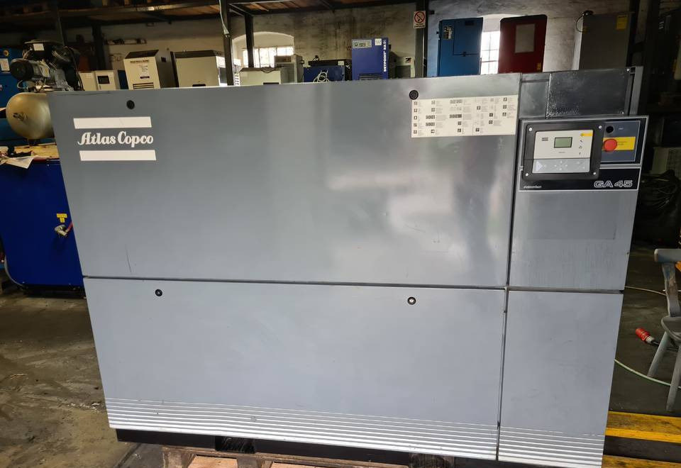 Kompresor śrubowy ATLAS COPCO GA 45 - Compressor de ar: foto 1 Kompresor śrubowy ATLAS COPCO GA 45 - Compressor de ar: foto 1