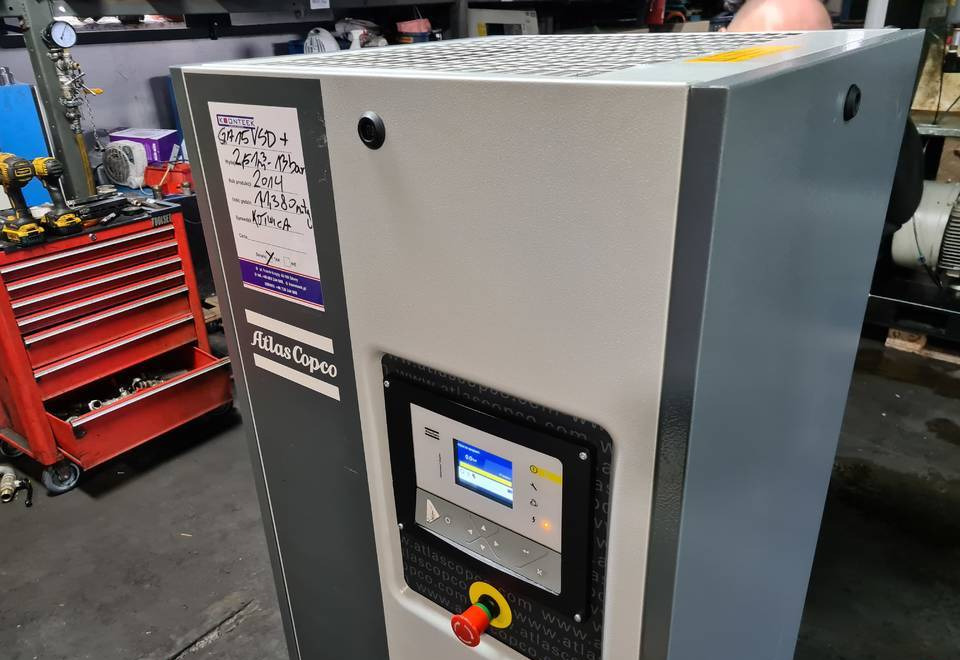 Kompresor śrubowy Atlas Copco GA 15 VSD ff + - Compressor de ar: foto 2 Kompresor śrubowy Atlas Copco GA 15 VSD ff + - Compressor de ar: foto 2