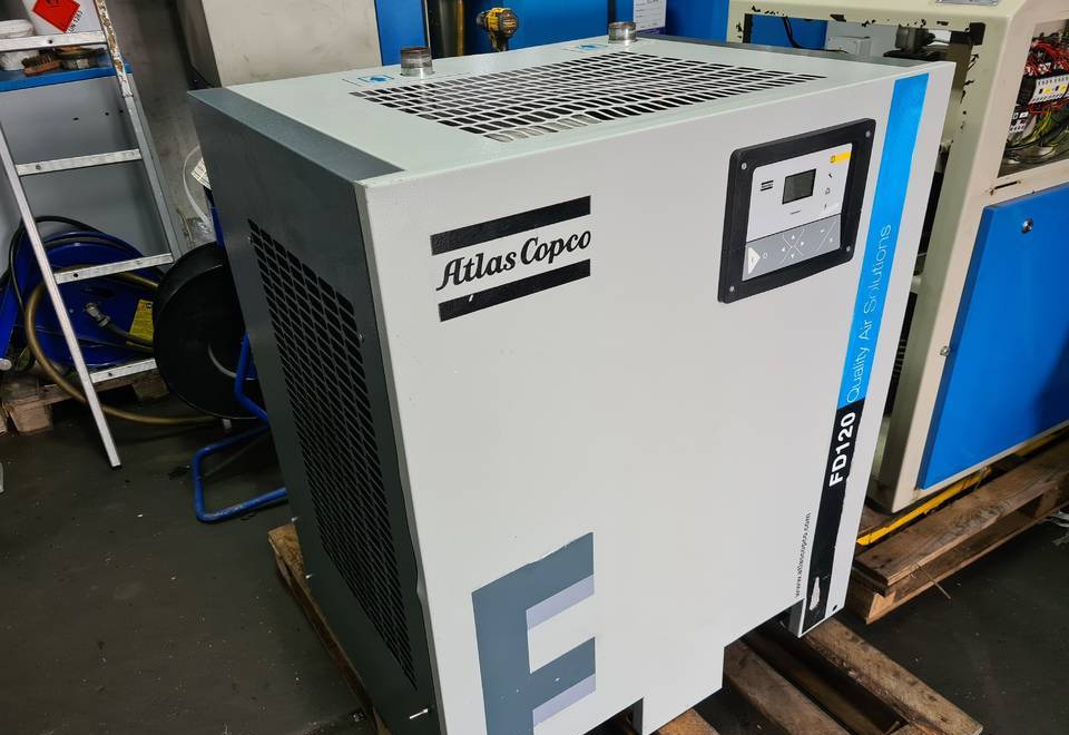 OSUSZACZ ZIĘBNICZY ATLAS COPCO FD 120 7,2m3 - Compressor de ar: foto 1 OSUSZACZ ZIĘBNICZY ATLAS COPCO FD 120 7,2m3 - Compressor de ar: foto 1