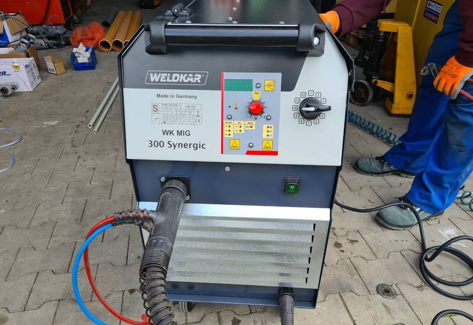 SPAWARKA MIG WELDKAR 300 Synergic 300A - Equipamento para soldagem: foto 3 SPAWARKA MIG WELDKAR 300 Synergic 300A - Equipamento para soldagem: foto 3
