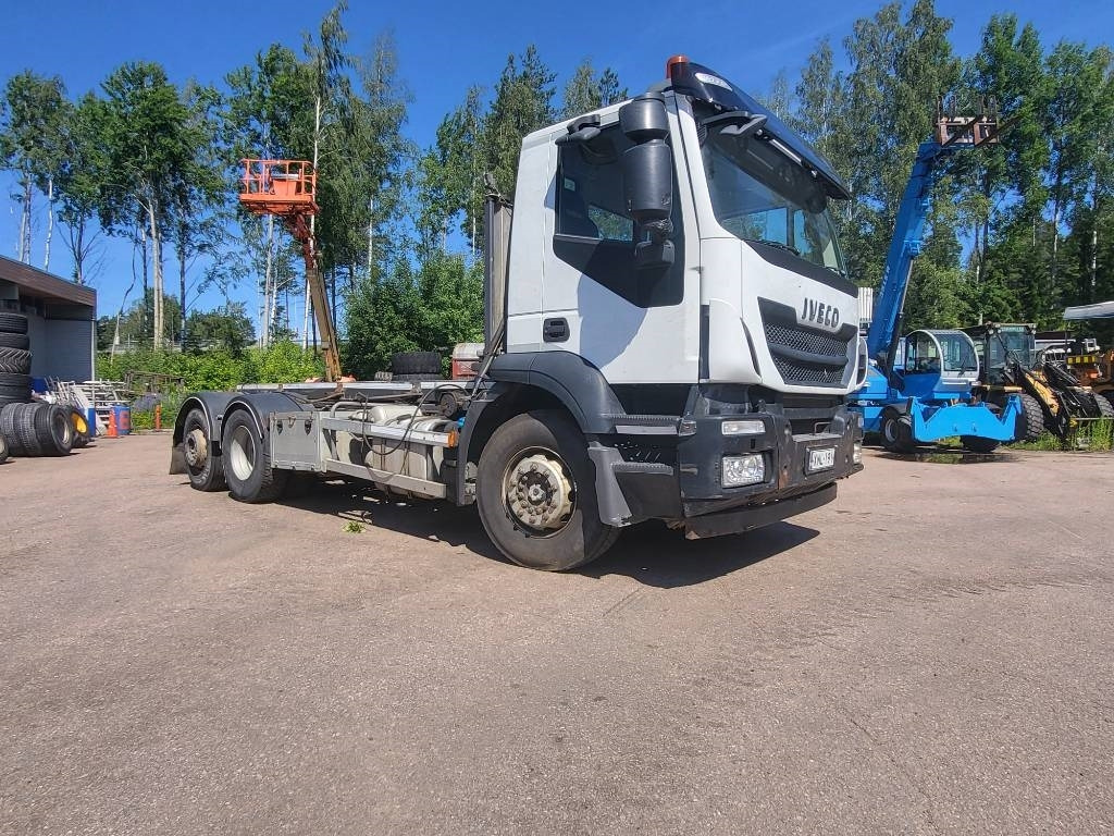 Iveco Stralis-360 - Caminhão com sistema de cabo: foto 1 Iveco Stralis-360 - Caminhão com sistema de cabo: foto 1