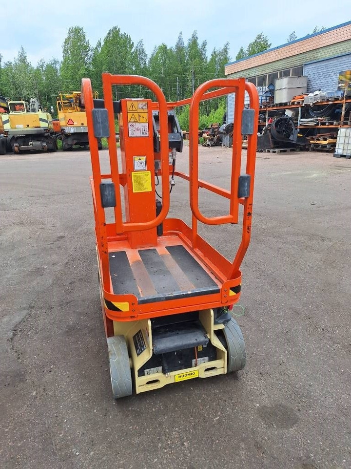 JLG 1230 ES uudet akut!! Muuttoale! - Plataforma de Tijera/ Plataforma de tesoura: foto 4 JLG 1230 ES uudet akut!! Muuttoale! - Plataforma de Tijera/ Plataforma de tesoura: foto 4