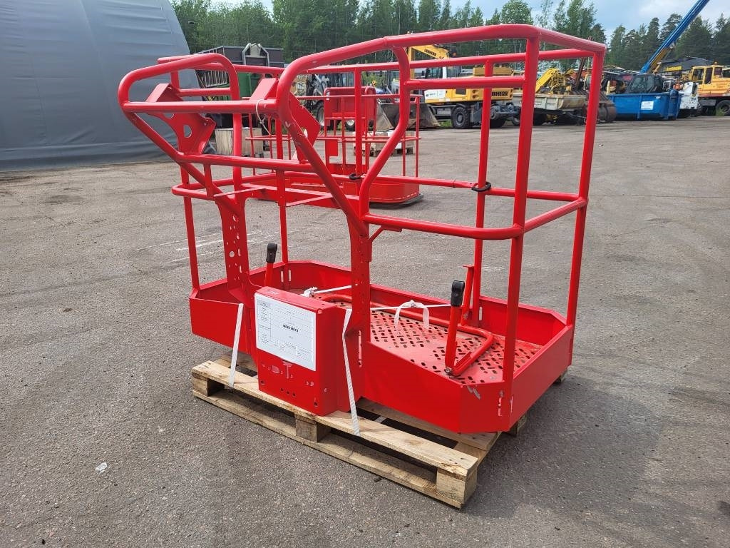 Manitou ATJ 200 kori - Plataforma aérea: foto 4 Manitou ATJ 200 kori - Plataforma aérea: foto 4