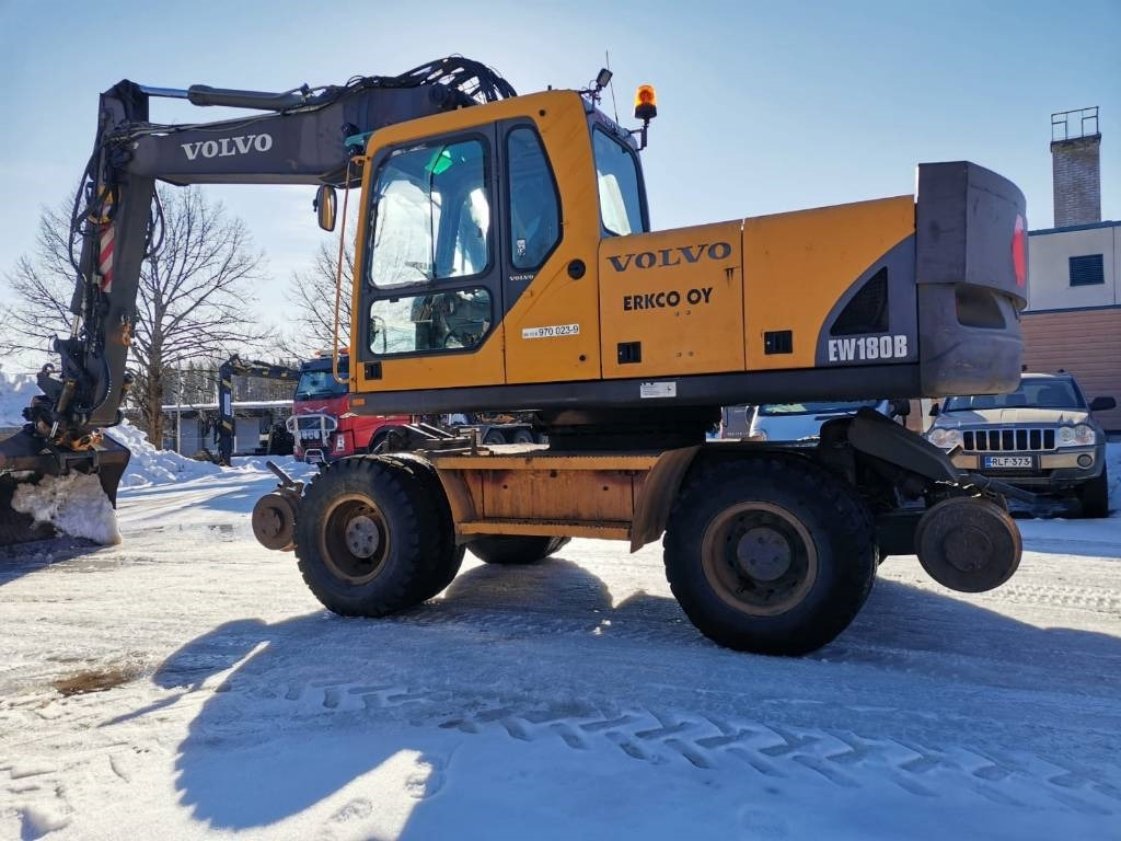 Volvo EW 180 B - Escavadeira de rodas: foto 1 Volvo EW 180 B - Escavadeira de rodas: foto 1