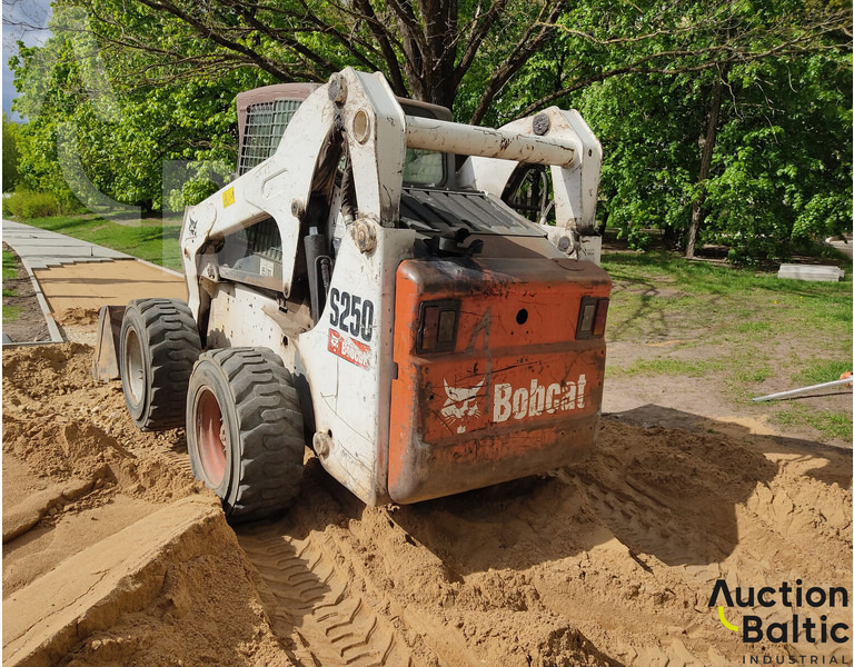 Bobcat S 250 - Mini carregadeira: foto 3 Bobcat S 250 - Mini carregadeira: foto 3