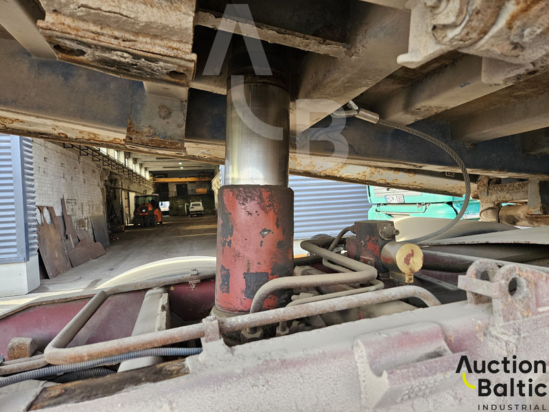 Caminhão basculante Iveco 260E44: foto 17