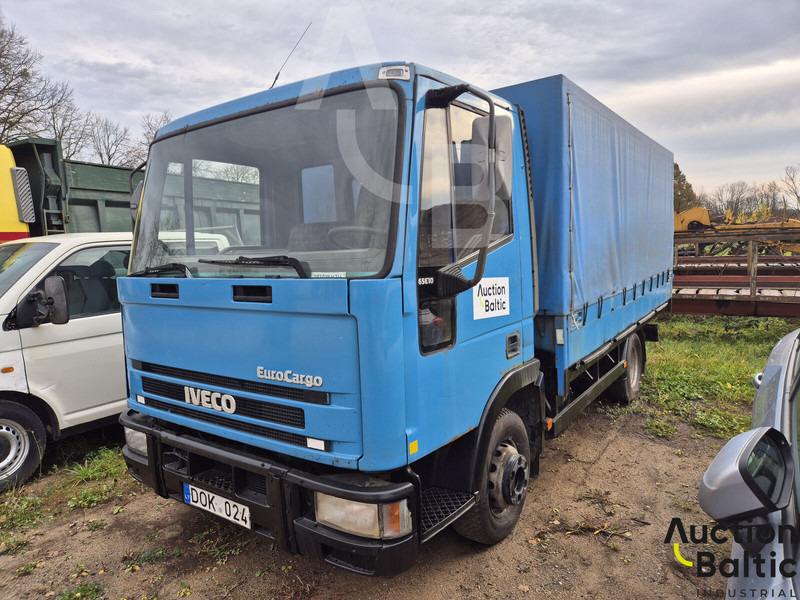 Iveco 65E10 - Caminhão com lona: foto 1 Iveco 65E10 - Caminhão com lona: foto 1